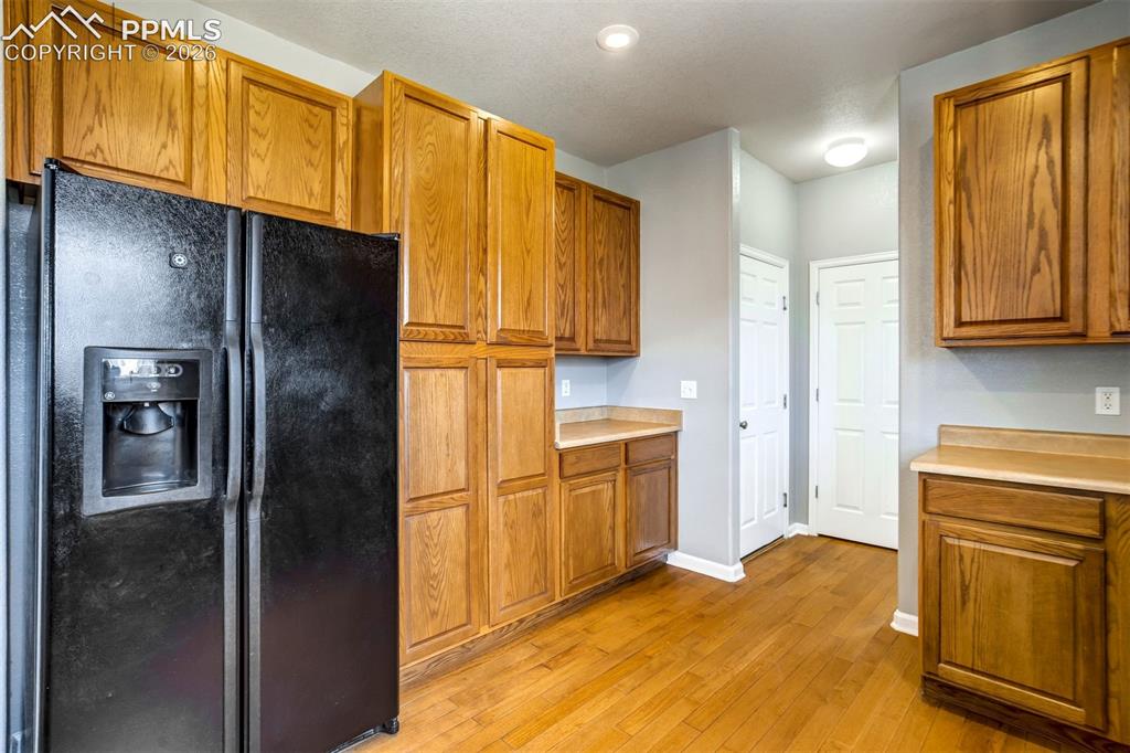 Image 15 of 48: Kitchen