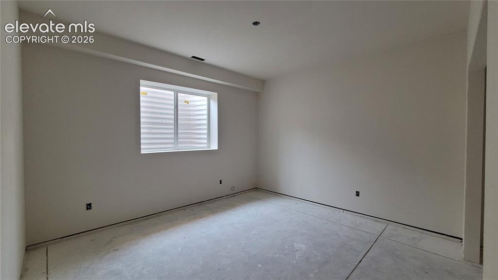 Image 17 of 21: Family Room