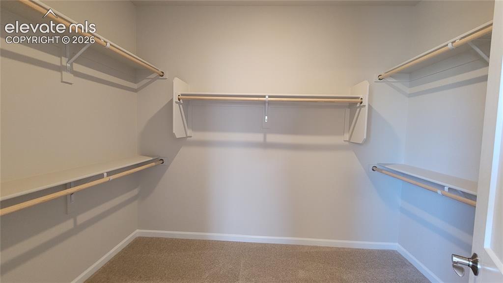 Image 21 of 47: Closet