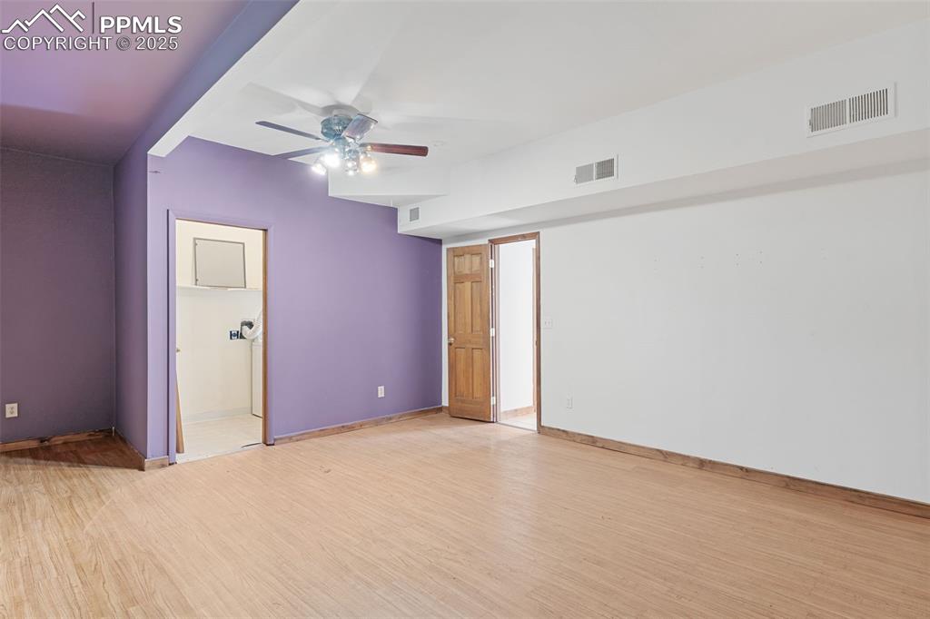 Image 15 of 37: Bedroom