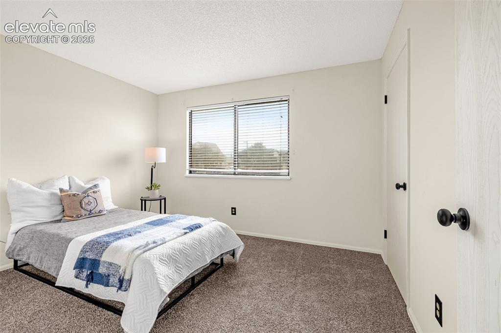 Image 16 of 32: Bedroom