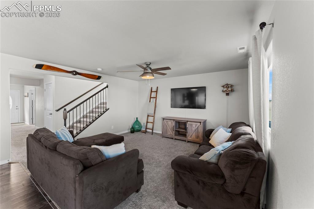 Image 15 of 43: Living Room