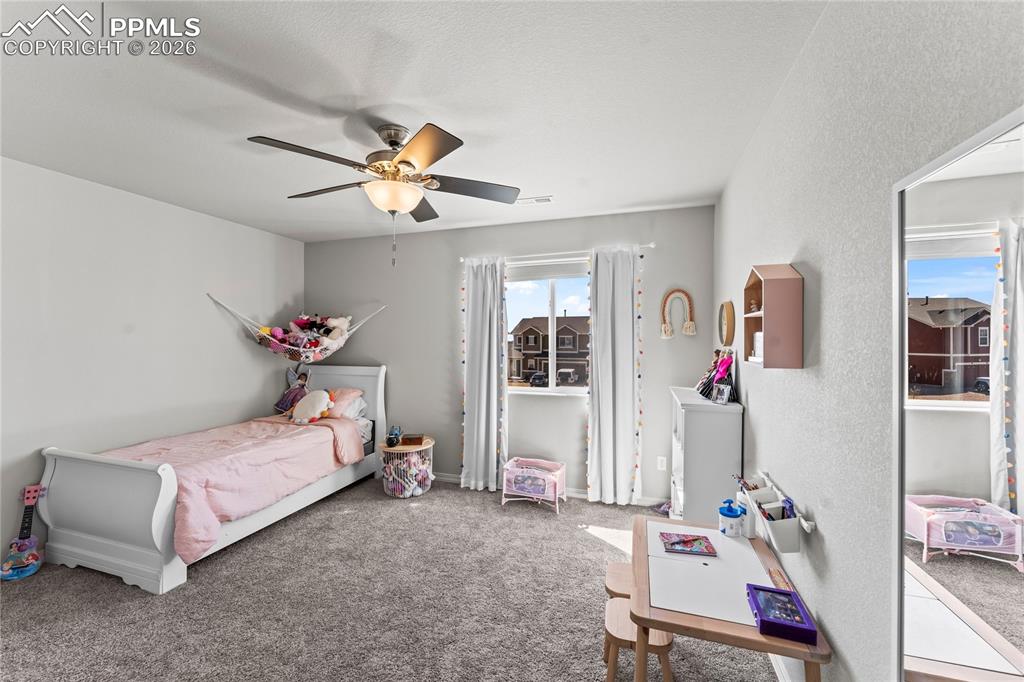 Image 27 of 43: Bedroom