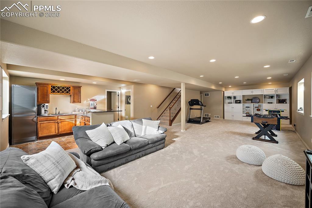 Image 22 of 29: Living Room