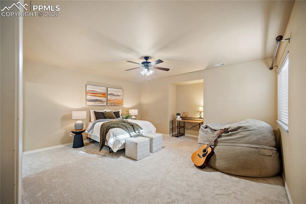 Image 25 of 29: Junior Master Suite