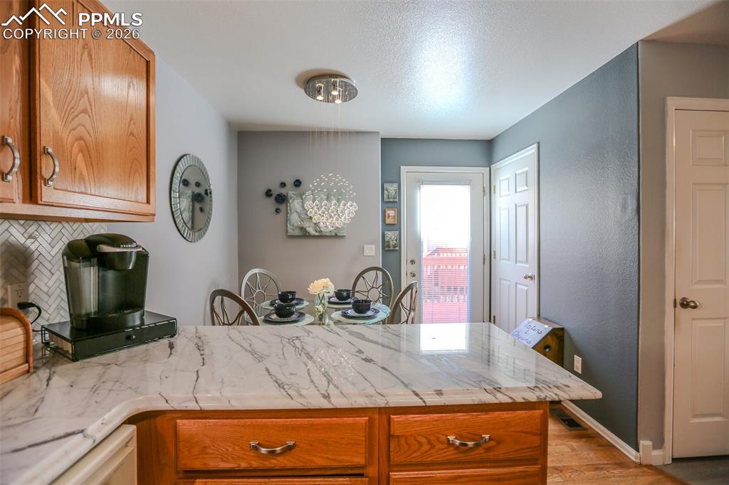 Image 10 of 31: Kitchen