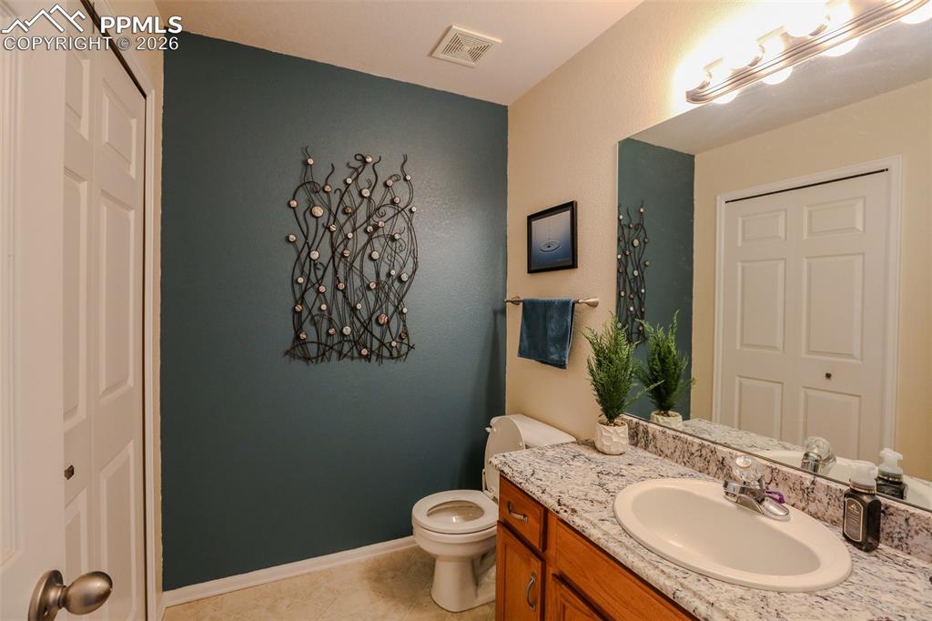 Image 13 of 31: Bathroom