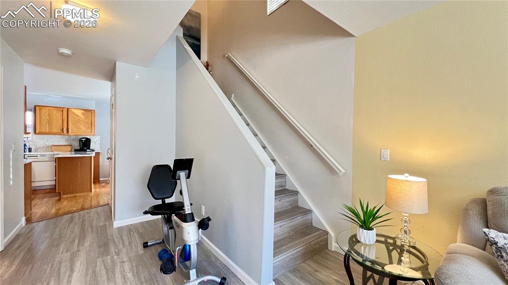 Image 14 of 31: Stairs