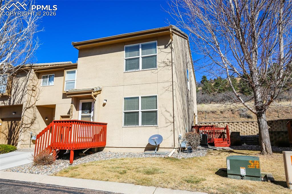 Image 23 of 31: Front of Structure