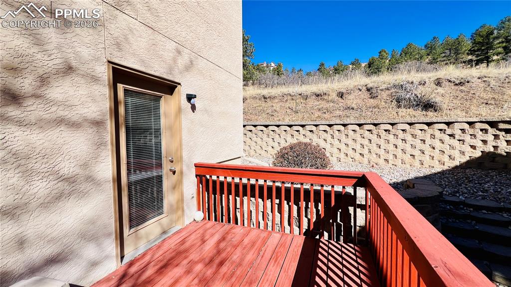 Image 26 of 31: Deck