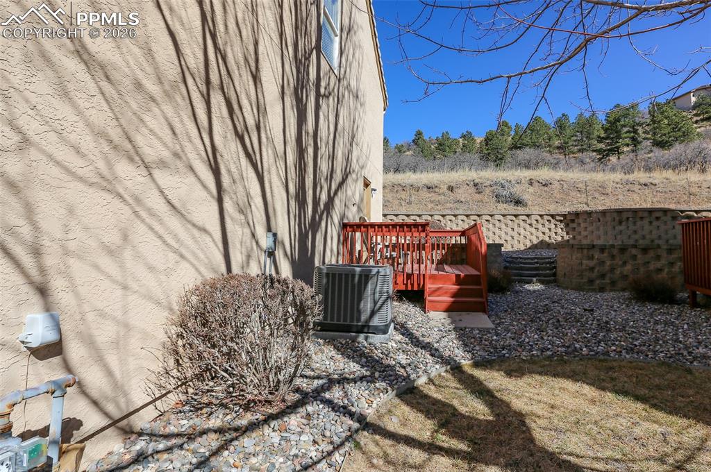 Image 27 of 31: Side of Structure