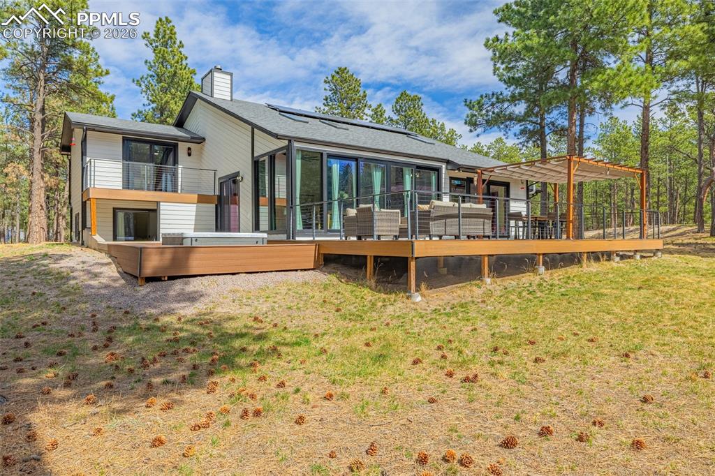 Image 40 of 50: Back of Structure