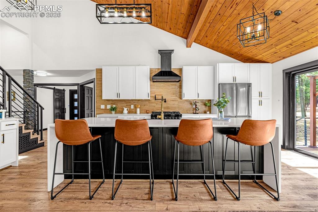 Image 6 of 50: Kitchen