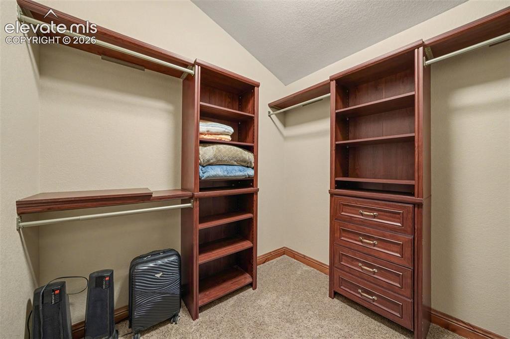Image 21 of 49: Closet