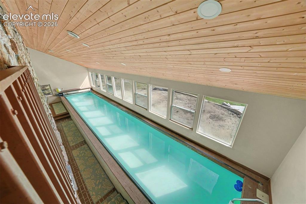 Image 6 of 49: Pool