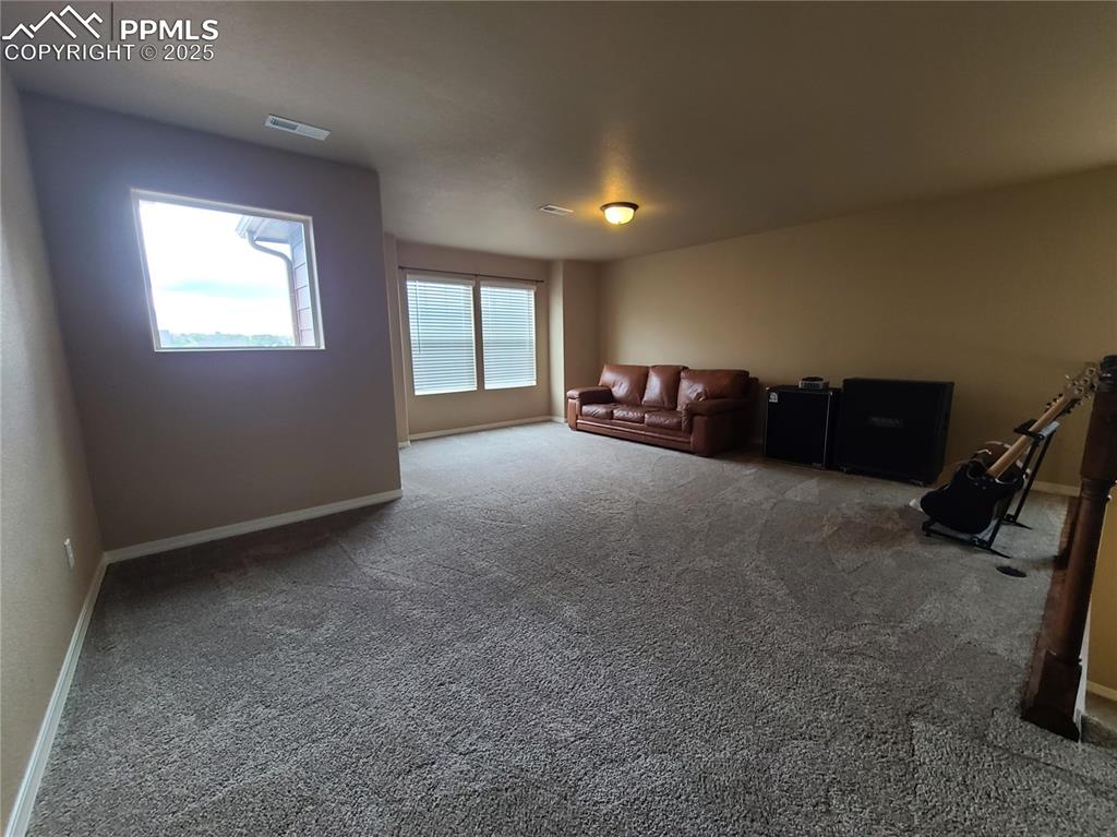 Image 13 of 29: Extra Area On Upper Level