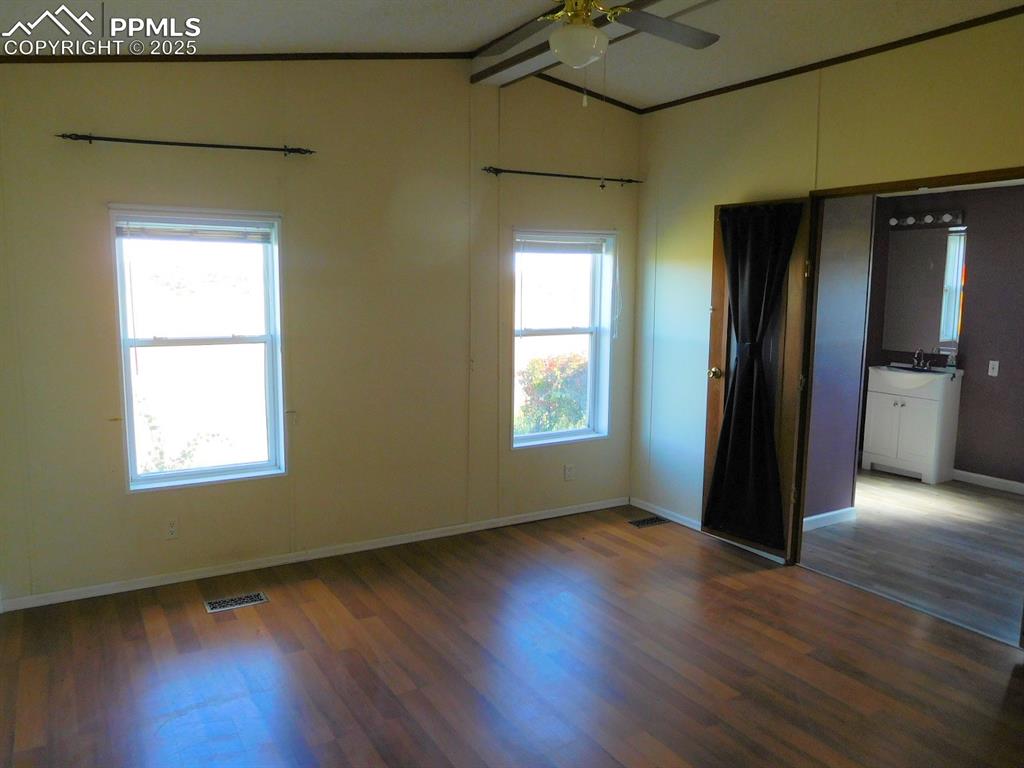 Image 11 of 20: Master Bedroom