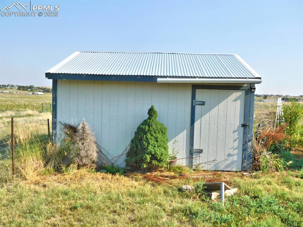 Image 6 of 20: Storage shed