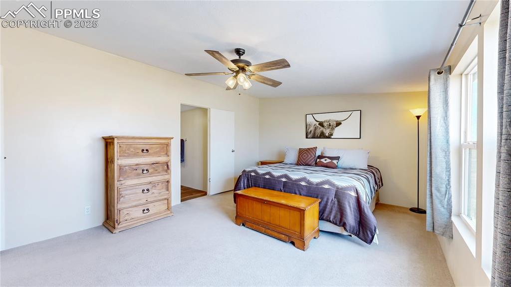 Image 20 of 40: Bedroom