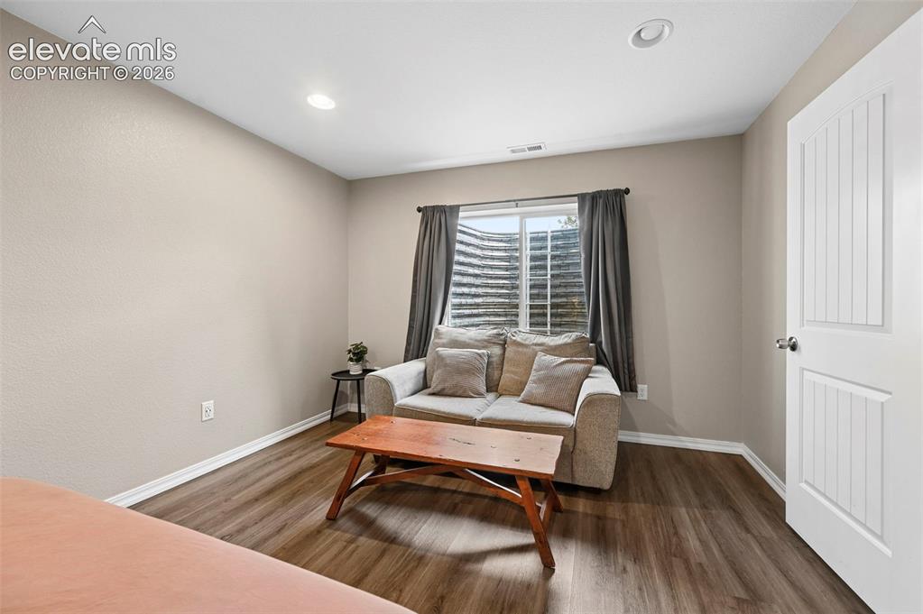 Image 31 of 39: Sitting Room