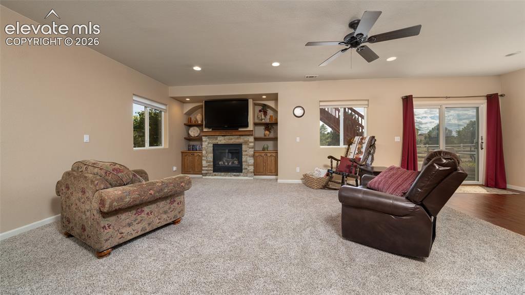 Image 22 of 42: Family room