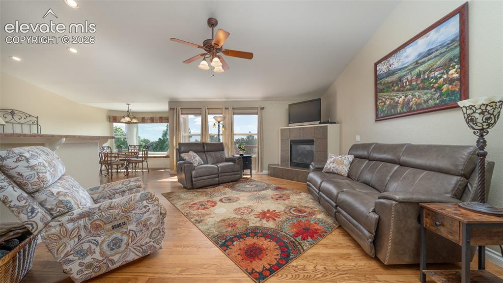 Image 4 of 42: Great room