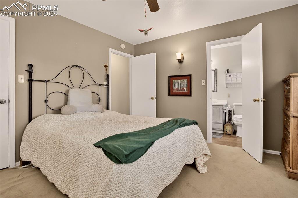 Image 15 of 34: Bedroom