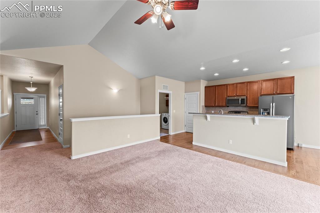 Image 11 of 46: Kitchen