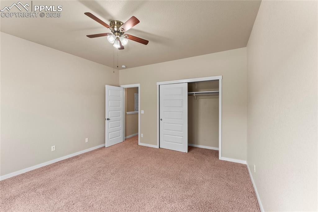 Image 19 of 46: Bedroom