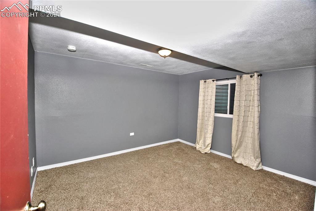 Image 28 of 40: Bedroom