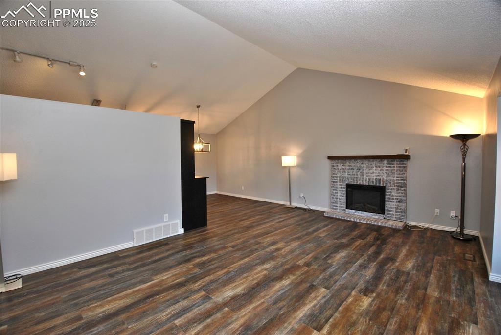 Image 6 of 40: Living Room