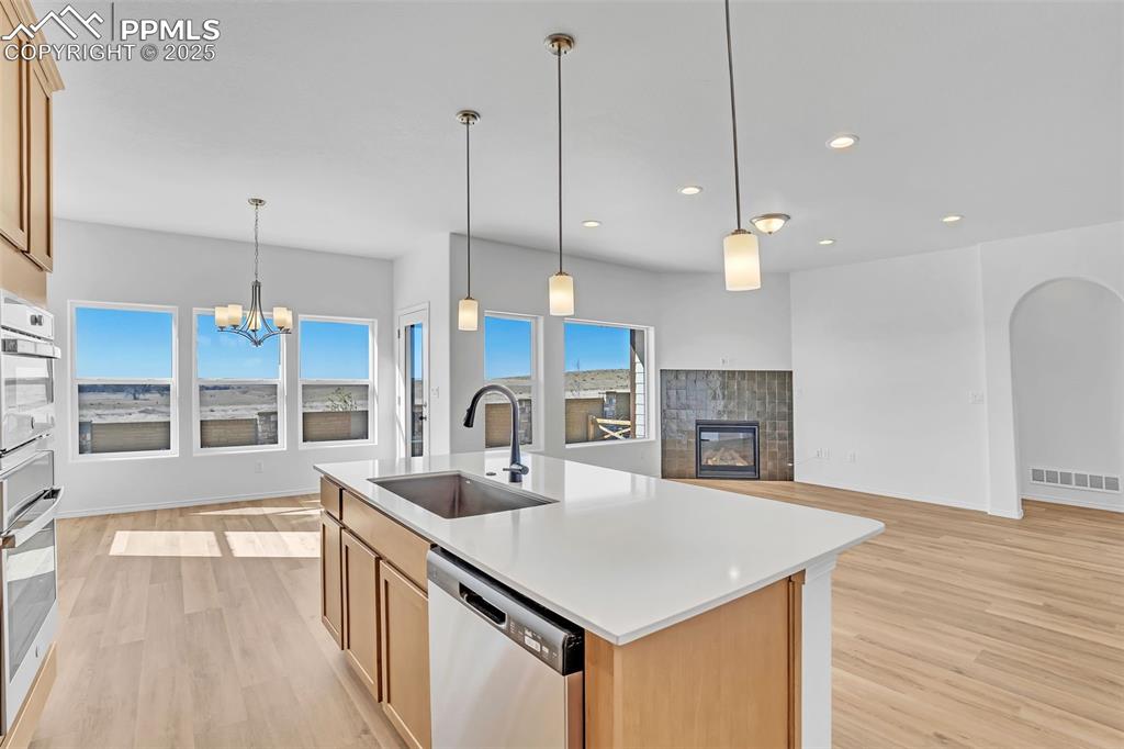 Image 11 of 40: Kitchen