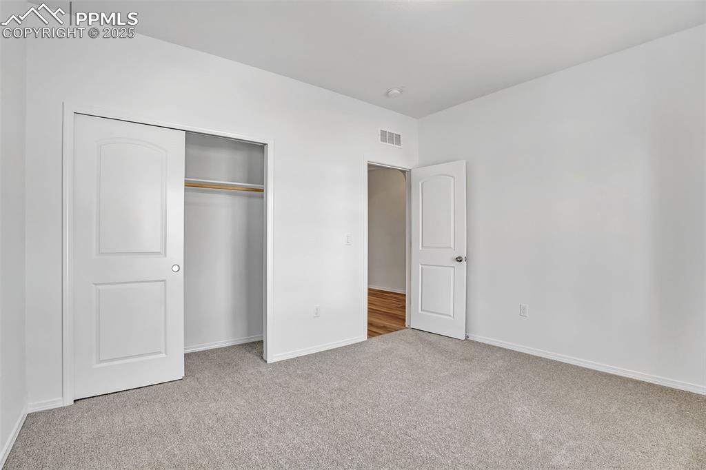 Image 18 of 40: Bedroom