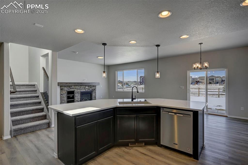 Image 9 of 26: Kitchen