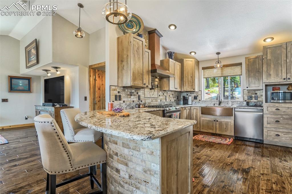 Listing 6764611, Image 16 of 50