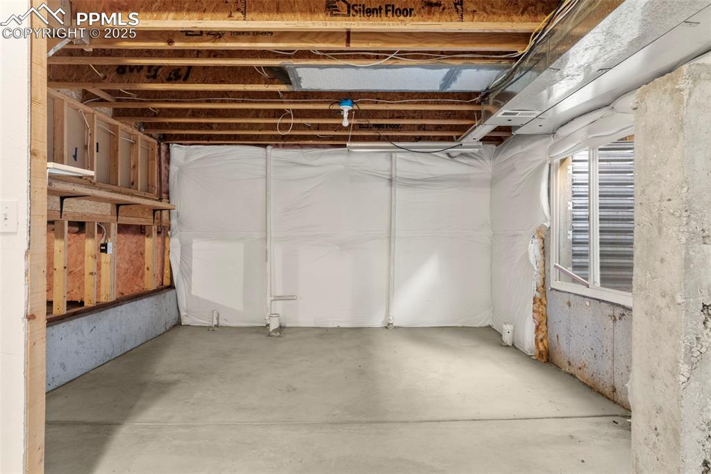 Image 21 of 25: View of garage