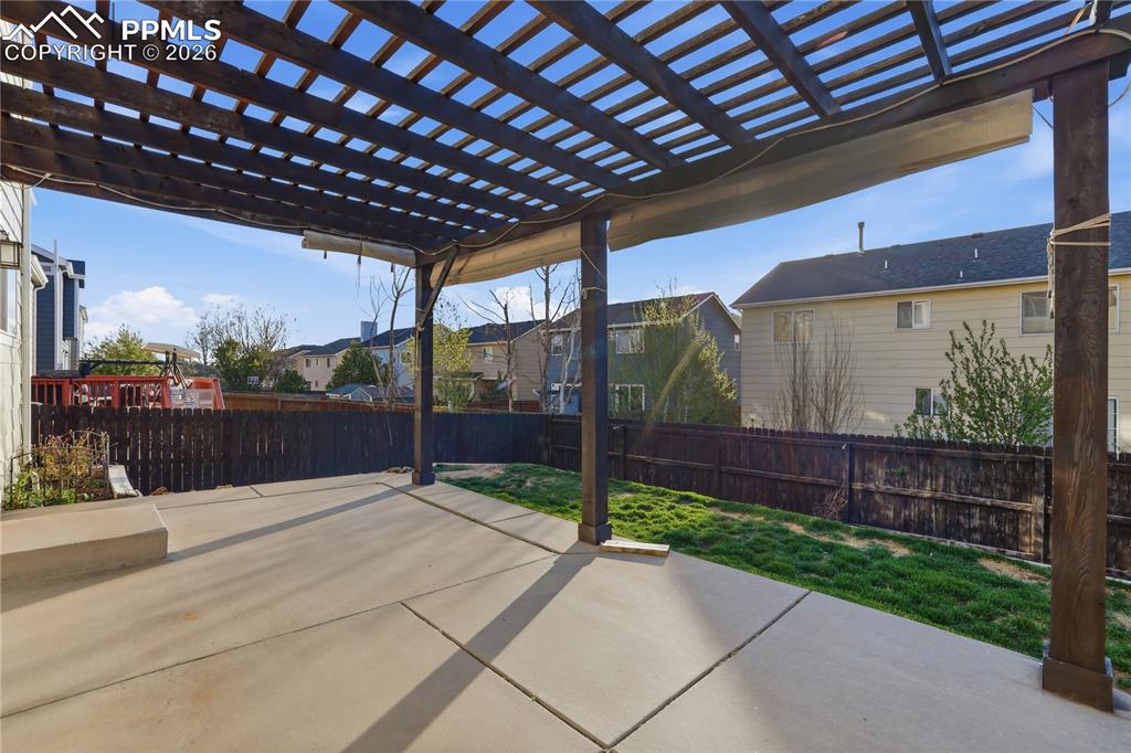 Image 21 of 24: Sitting Room