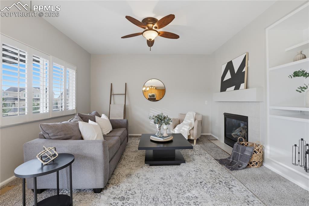 Image 6 of 24: Office