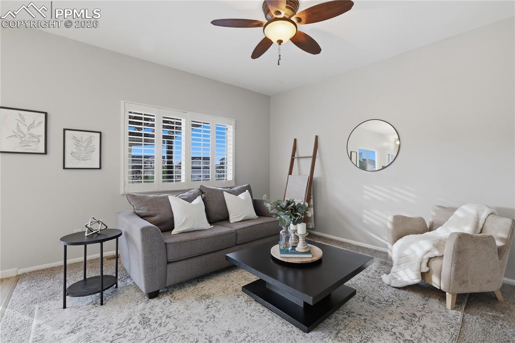 Image 8 of 24: Kitchen