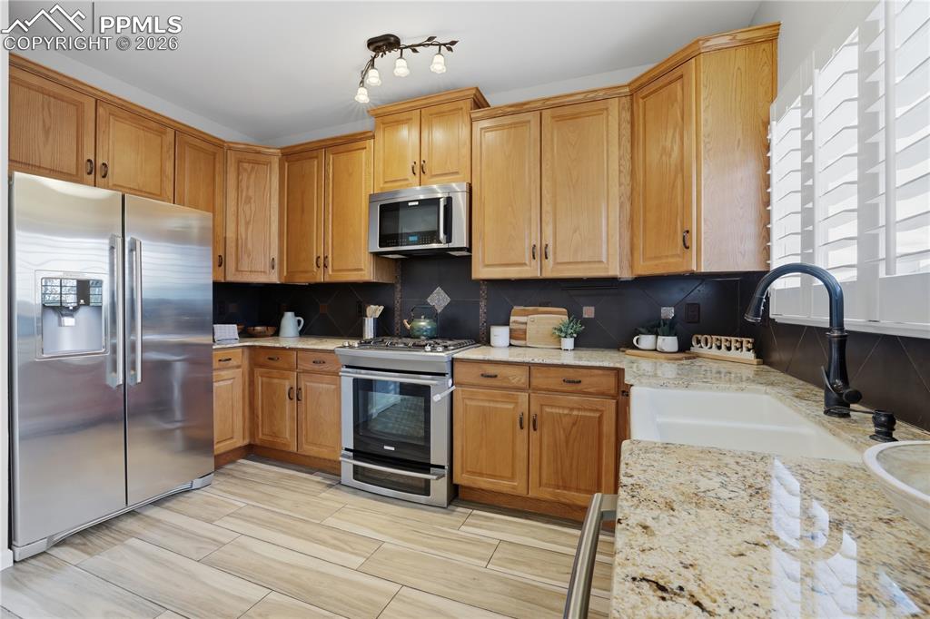 Image 9 of 24: Living Room