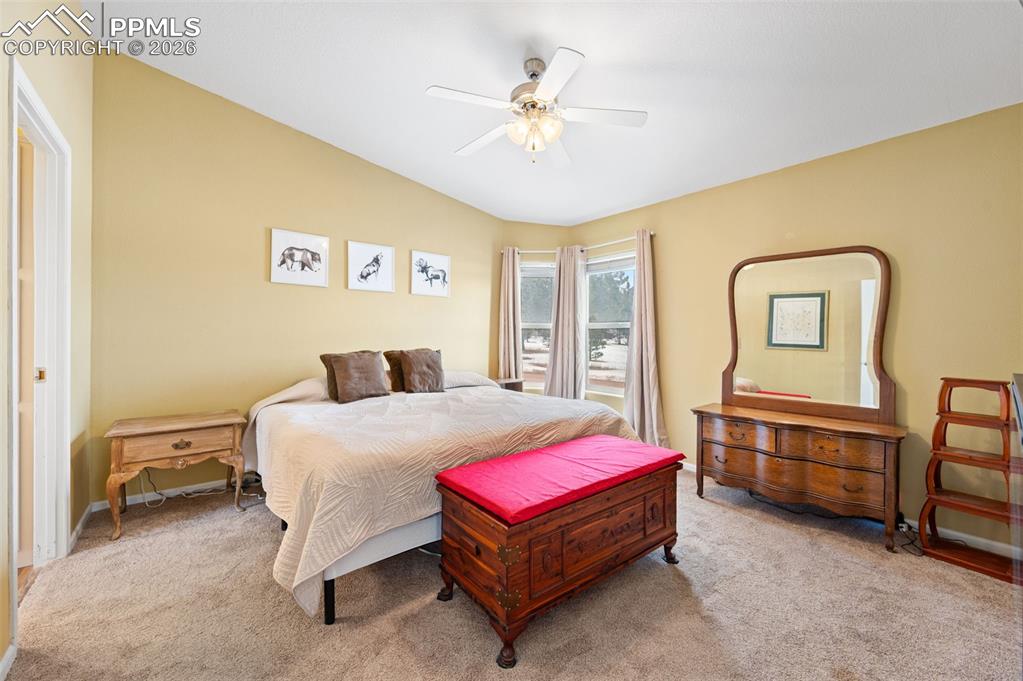 Image 30 of 42: Bedroom