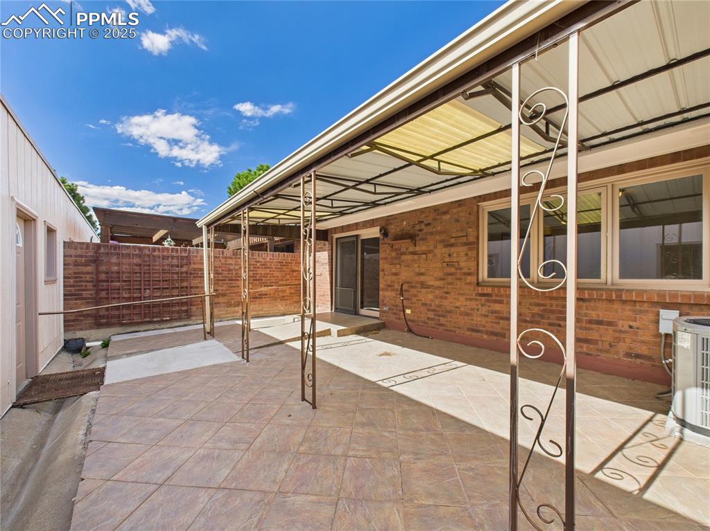 Image 43 of 46: Patio