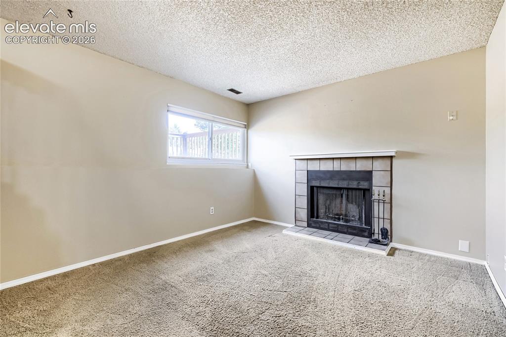 Image 11 of 26: Family Room