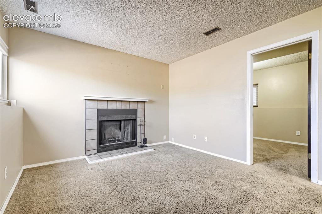 Image 13 of 26: Family Room