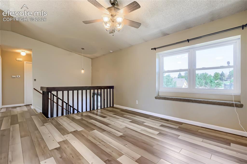 Image 4 of 26: Living Room