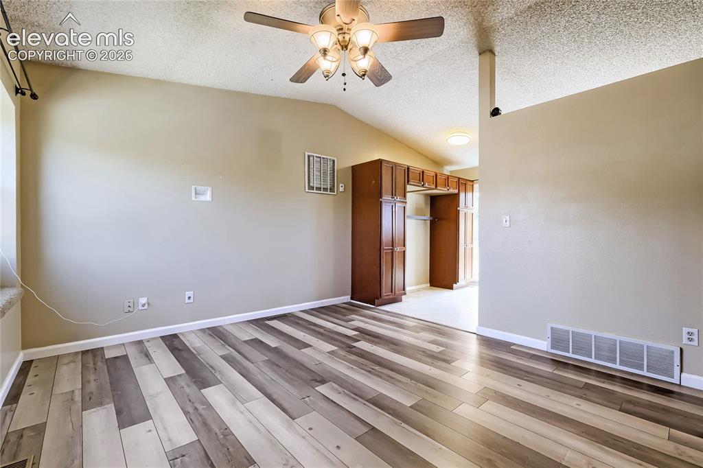 Image 5 of 26: Living Room