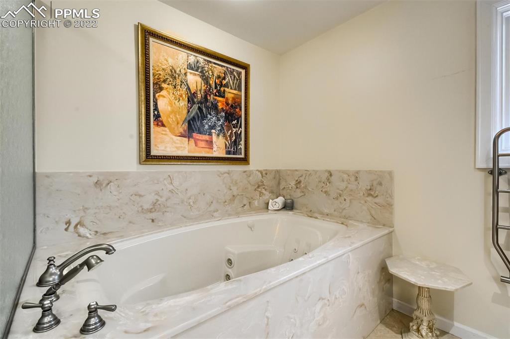 Listing 6768783, Image 17 of 39