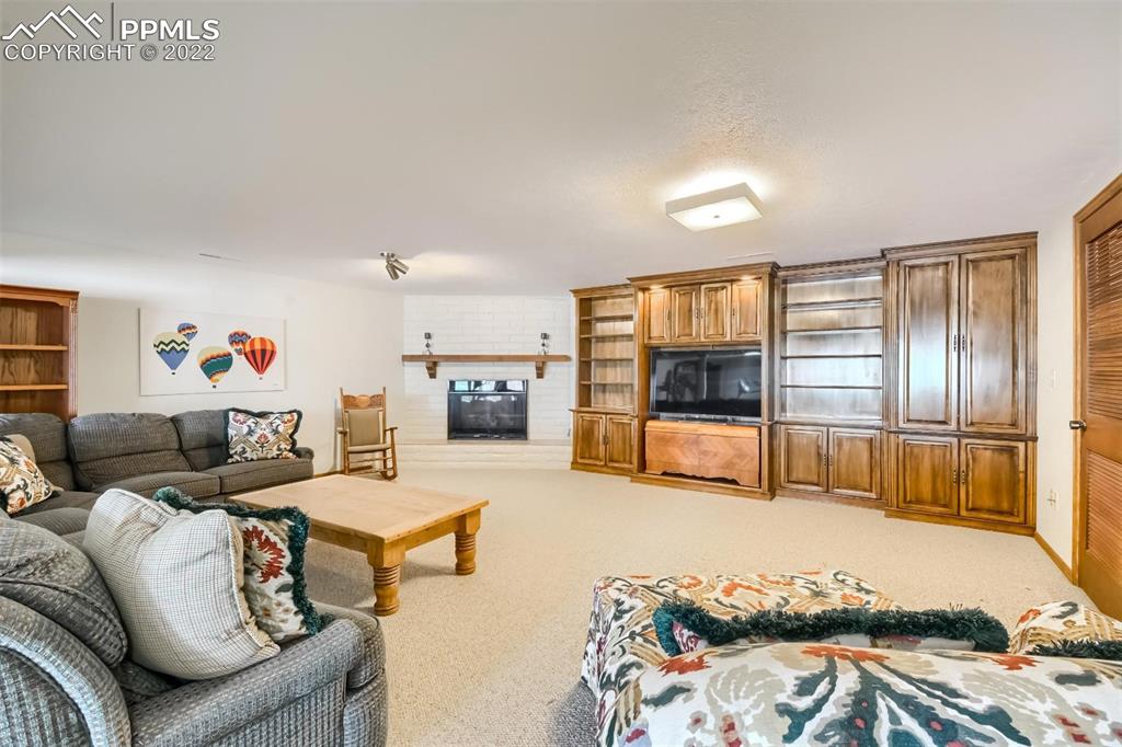 Listing 6768783, Image 31 of 39