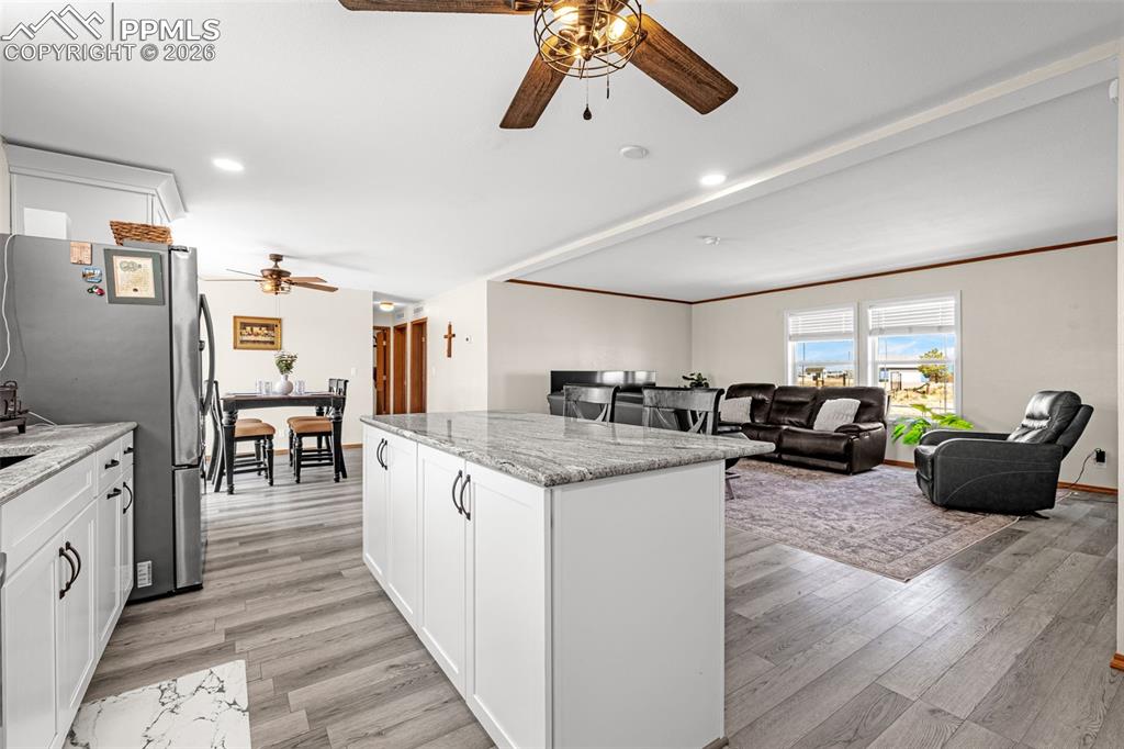 Image 8 of 35: Kitchen