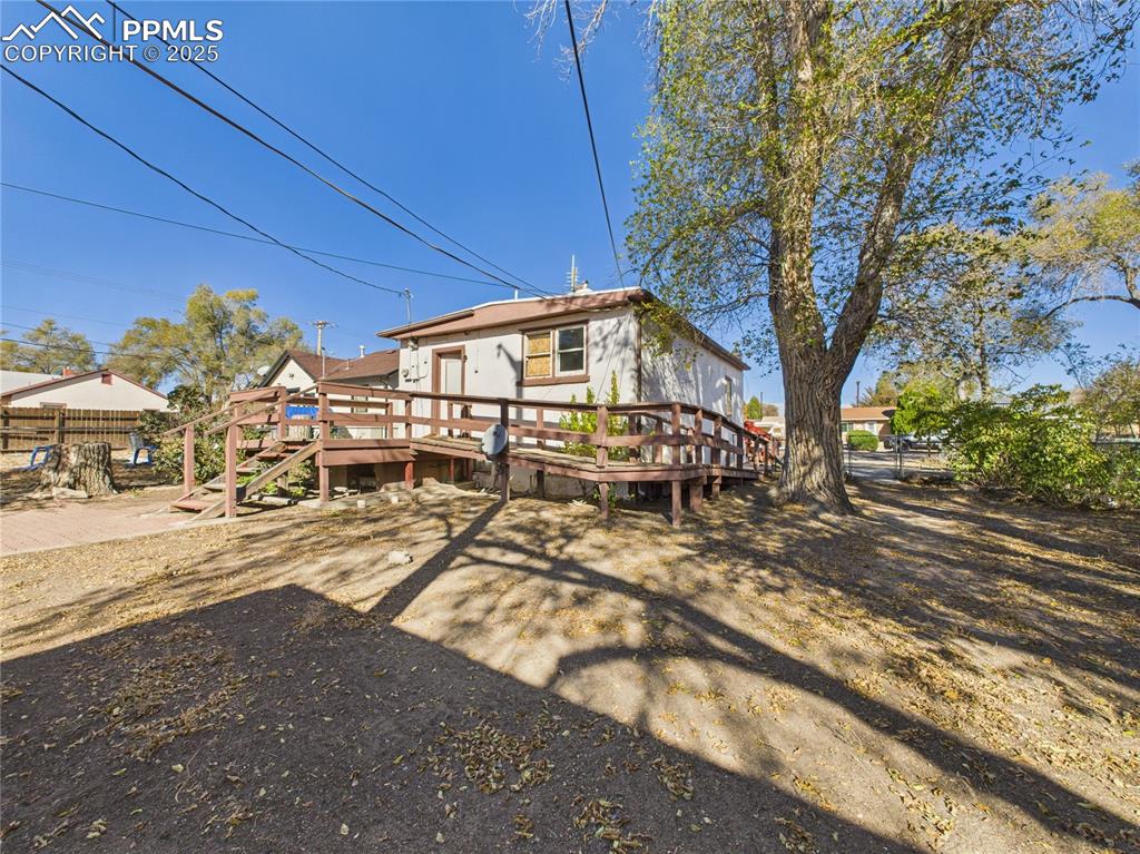 Image 23 of 29: Back of Structure